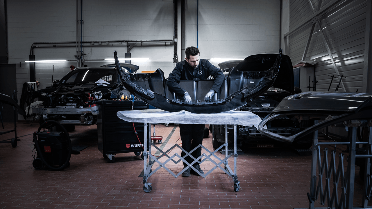 Carrossier Mercedes Kroely