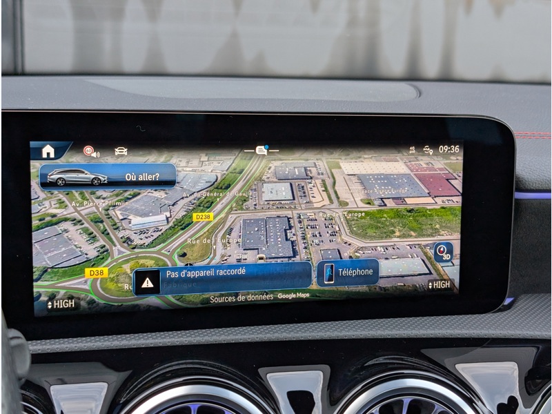 Image Mercedes-Benz CLA 180 d Shooting Brake AMG Line TO  SIEGES ELECTRIQUES MEMOIRES CHAUFFANTS CAMERA 360 HUD MULTIBEAM SO