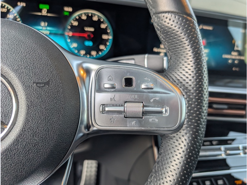 Image Mercedes-Benz EQC 400 4MATIC AMG LINE TO SIEGES ELECTRIQUES MEMOIRES CHAUFFANTS MULTIBEAM DISTRONIC CAMERA 360 HUD