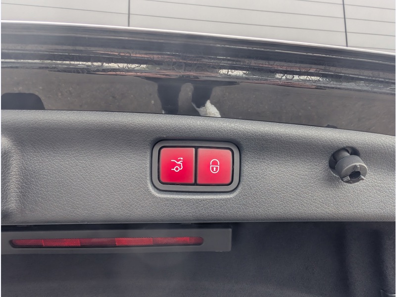 Image Mercedes-Benz CLASSE C 220 d Berline AVANTGARDE LINE TO BURMESTER SIEGES ELECTRIQUES MEMOIRES CHAUFFANTS DISTRONIC CAMERA 3