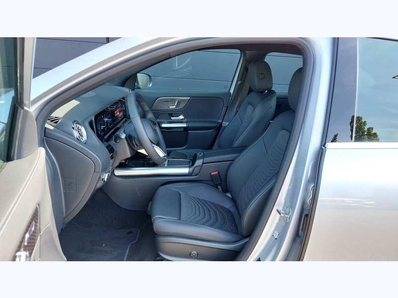 Image Mercedes-Benz EQA 250+ Edition réglage électrique avec fonction mémoire Dispositif d'attelage