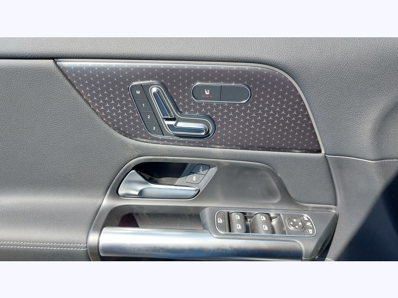 Image Mercedes-Benz EQA 250+ Edition réglage électrique avec fonction mémoire Dispositif d'attelage