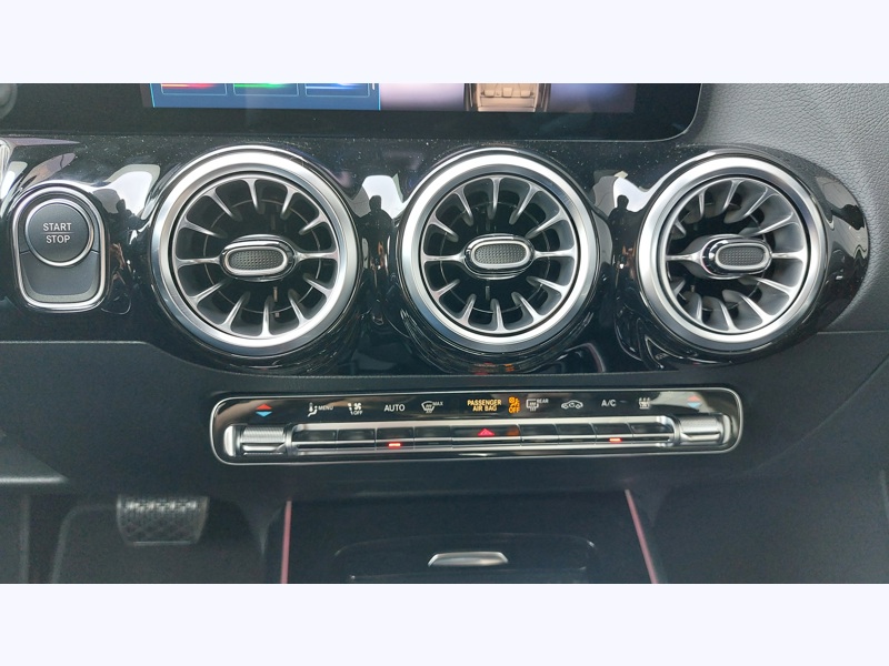 Image Mercedes-Benz EQA 250+ Edition réglage électrique avec fonction mémoire Dispositif d'attelage