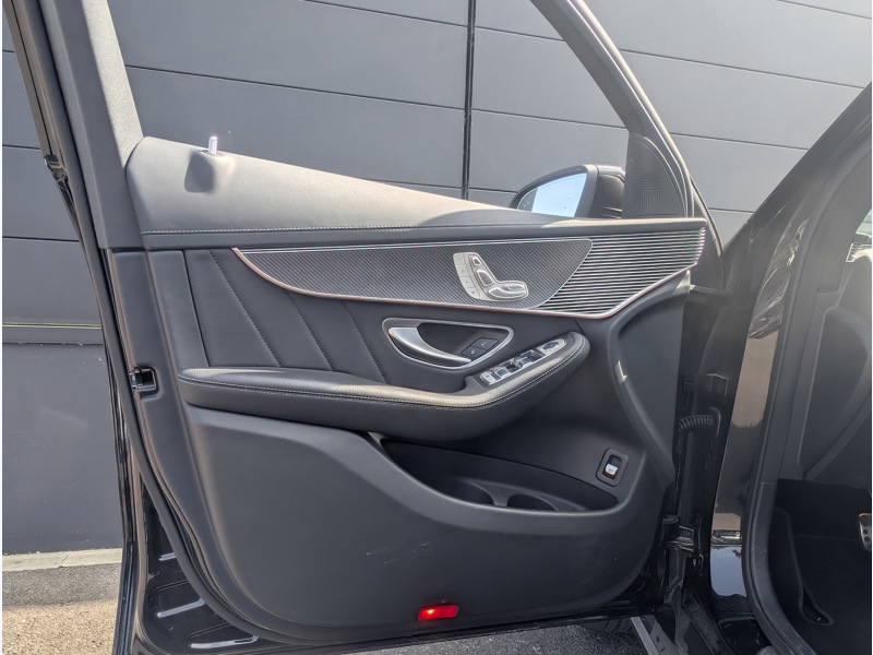 Image Mercedes-Benz EQC 400 4MATIC AMG LINE TO SIEGES ELECTRIQUES MEMOIRES CHAUFFANTS DISTRONIC CAMERA DE RECUL INTEGRATION 