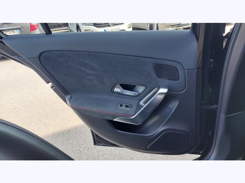 Image Mercedes-Benz CLASSE A 250 e Hybrid EQ Berline AMG Line AMG Line Intégration pour smartphone  Pack Sport Noir