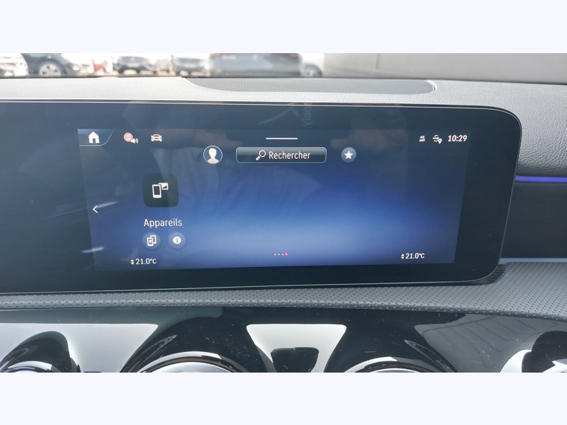 Image Mercedes-Benz CLASSE A 250 e Hybrid EQ Berline AMG Line AMG Line Intégration pour smartphone  Pack Sport Noir