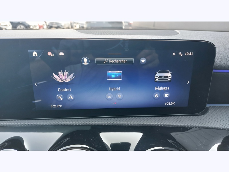 Image Mercedes-Benz CLASSE A 250 e Hybrid EQ Berline AMG Line AMG Line Intégration pour smartphone  Pack Sport Noir