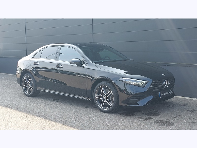 Image Mercedes-Benz CLASSE A 250 e Hybrid EQ Berline AMG Line AMG Line Intégration pour smartphone  Pack Sport Noir
