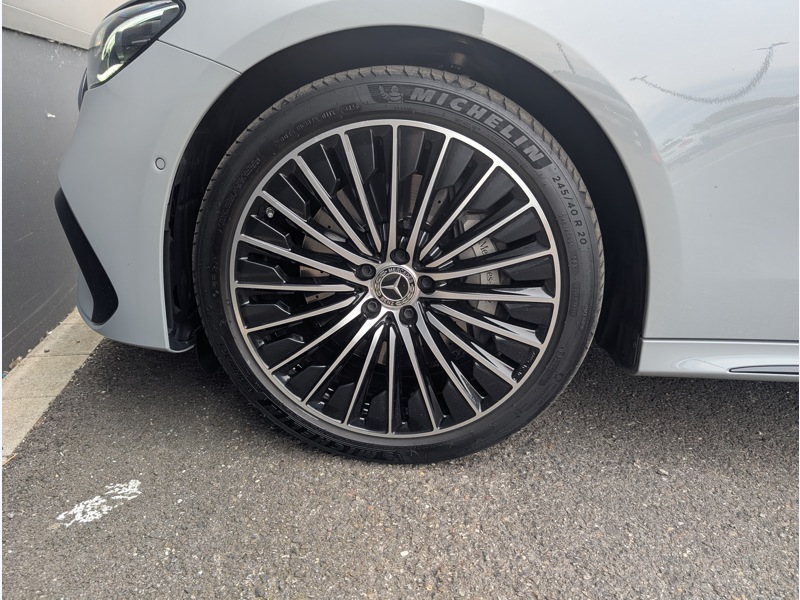 Image Mercedes-Benz CLASSE E BREAK 300 e Break AMG lINE TO SIEGES ELECTRIQUES MEMOIRES CHAUFFANTS BURMESTER CAMERA 360 DISTRONIC OLED P