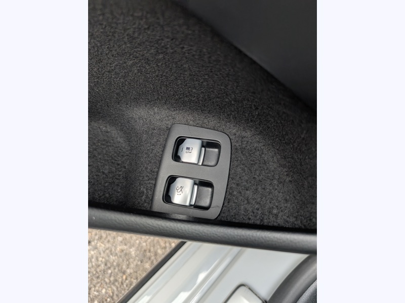 Image Mercedes-Benz CLASSE E BREAK 300 e Break AMG lINE TO SIEGES ELECTRIQUES MEMOIRES CHAUFFANTS BURMESTER CAMERA 360 DISTRONIC OLED P