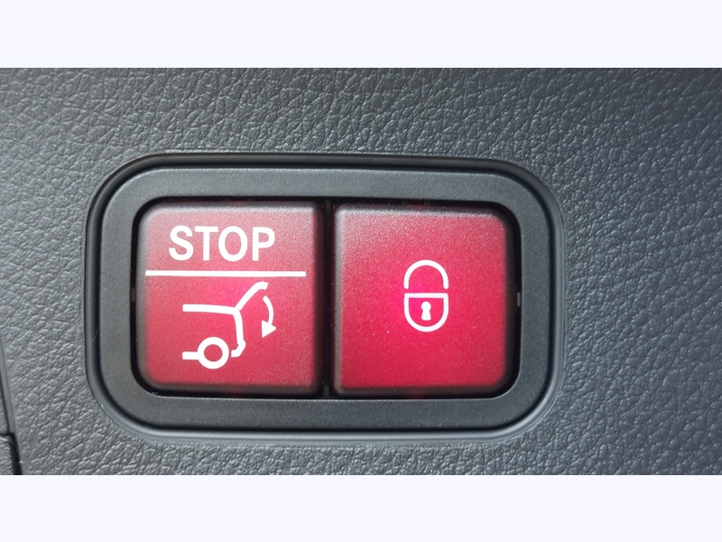 Image Mercedes-Benz EQA 300 4MATIC AMG Line Pack Sport Noir  Pack Assistance à la conduite AMG Line Premium