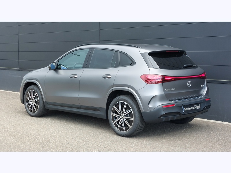 Image Mercedes-Benz EQA 300 4MATIC AMG Line Pack Sport Noir  Pack Assistance à la conduite AMG Line Premium