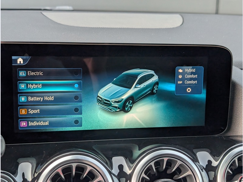 Image Mercedes-Benz GLA 250 e Hybrid AMG Line TO SIEGES ELECTRIQUES MEMOIRES CHAUFFANTS CAMERA 360 HUD INTEGRATION SMARTPHON