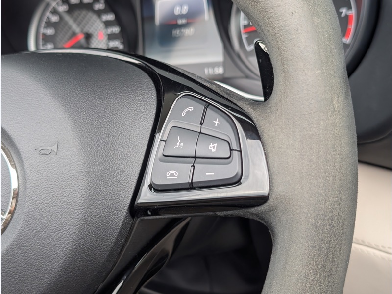 Image Mercedes-Benz AMG GT Mercedes- Roadster AMG SIEGES ELECTRIQUES MEMOIRES CHAUFFANTS VENTILES CAMERA DE RECUL