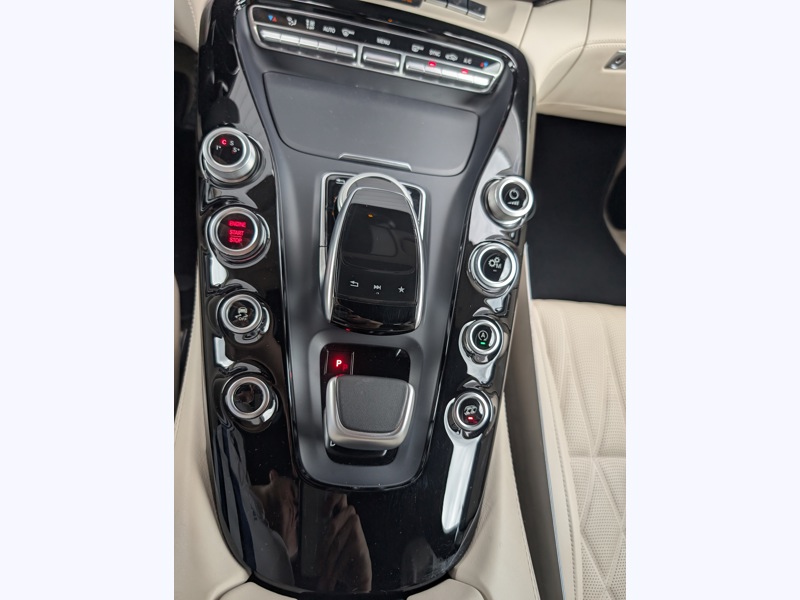 Image Mercedes-Benz AMG GT Mercedes- Roadster AMG SIEGES ELECTRIQUES MEMOIRES CHAUFFANTS VENTILES CAMERA DE RECUL