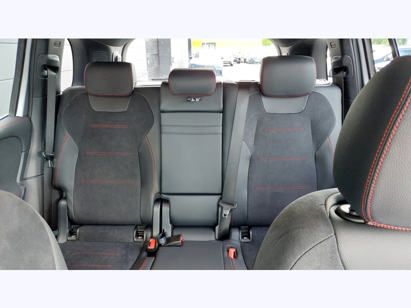 Image Mercedes-Benz EQB 250+ AMG Line Toit ouvrant panoramique  Intégration Smartphone