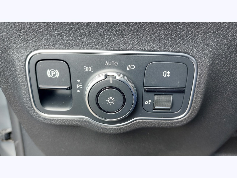 Image Mercedes-Benz EQB 250+ AMG Line Toit ouvrant panoramique  Intégration Smartphone