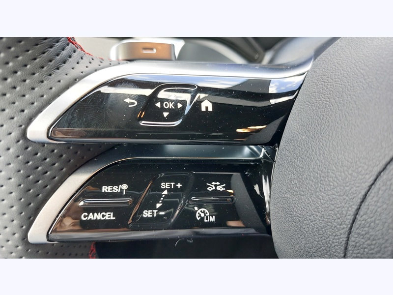 Image Mercedes-Benz EQB 250+ AMG Line Toit ouvrant panoramique  Intégration Smartphone