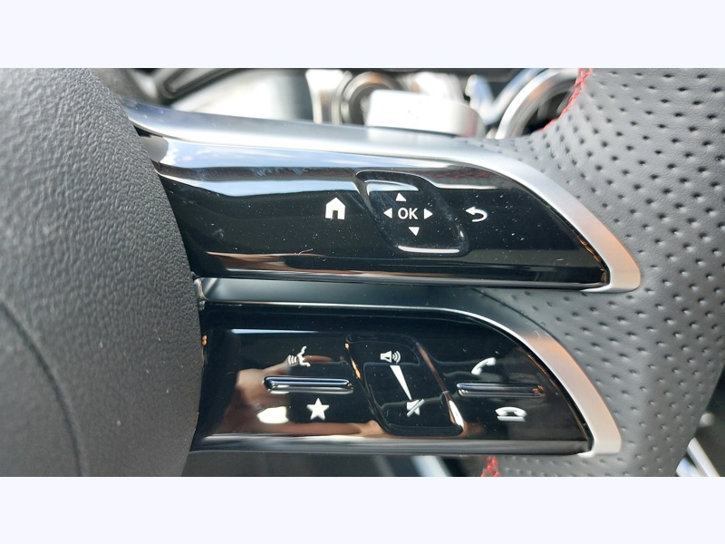 Image Mercedes-Benz EQB 250+ AMG Line Toit ouvrant panoramique  Intégration Smartphone