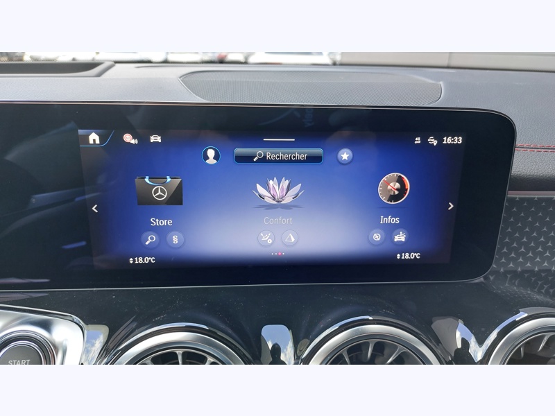 Image Mercedes-Benz EQB 250+ AMG Line Toit ouvrant panoramique  Intégration Smartphone