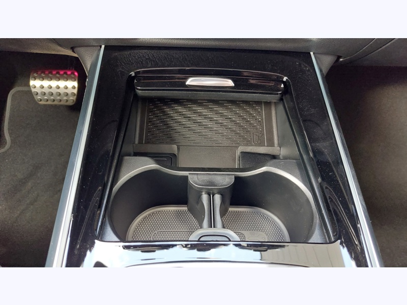 Image Mercedes-Benz EQB 250+ AMG Line Toit ouvrant panoramique  Intégration Smartphone