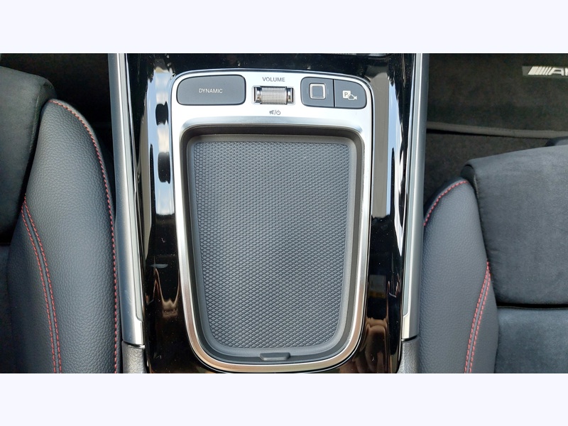 Image Mercedes-Benz EQB 250+ AMG Line Toit ouvrant panoramique  Intégration Smartphone