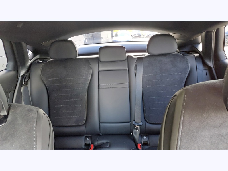 Image Mercedes-Benz GLC COUPÉ GLC 220 d 4MATIC Coupé AMG Line Pack d'assistance à la conduite Plus  Pack Sport Black Apple CarPlay