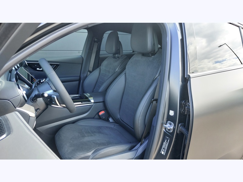 Image Mercedes-Benz GLC COUPÉ GLC 220 d 4MATIC Coupé AMG Line Pack d'assistance à la conduite Plus  Pack Sport Black Apple CarPlay