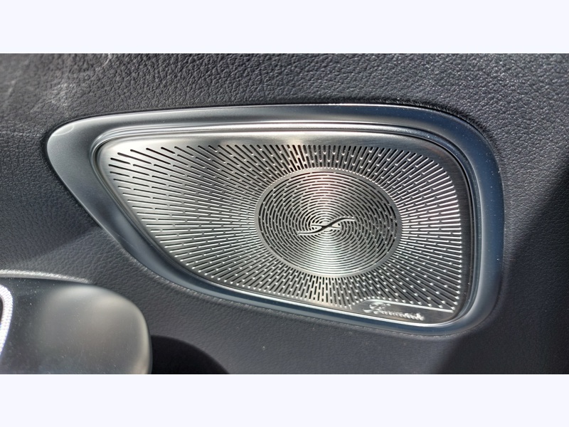 Image Mercedes-Benz GLC COUPÉ GLC 220 d 4MATIC Coupé AMG Line Pack d'assistance à la conduite Plus  Pack Sport Black Apple CarPlay