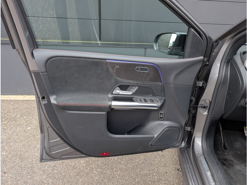 Image Mercedes-Benz CLASSE B 250 e AMG Line AMG Line TO SIEGES CHAUFFANTS CAMERA DE RECUL MULTIBEAM ATTELAGE INTEGRATION SMARTPHO