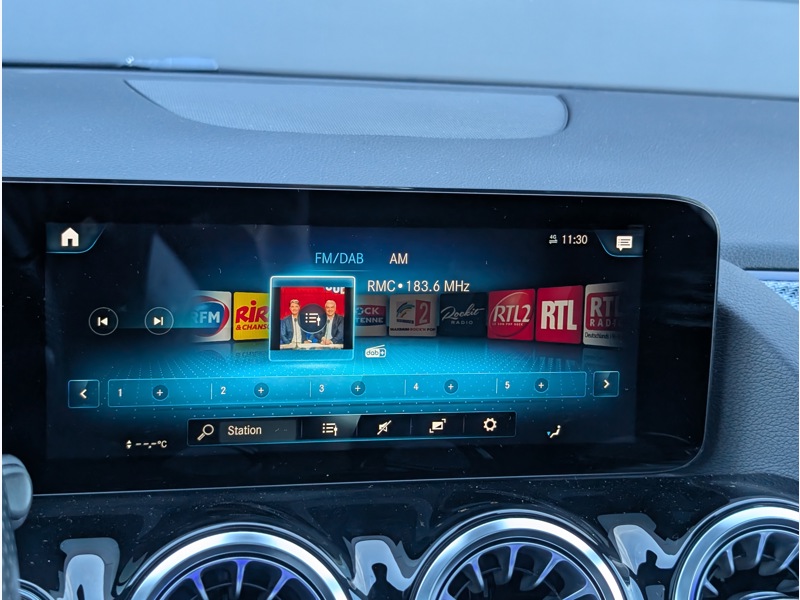 Image Mercedes-Benz CLASSE B 250 e AMG Line TO SIEGES CHAUFFANTS CAMERA DE RECUL MULTIBEAM