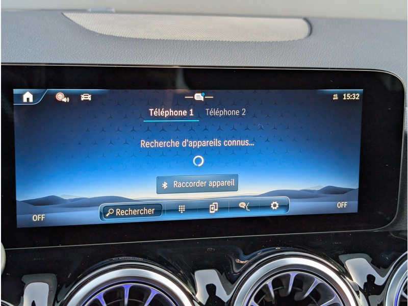 Image Mercedes-Benz GLA 200 d  AMG LINE TO SIEGES AVANTS ELECTRIQUES MEMOIRES CHAUFFANTS CAMERA 360° MULTIBEAM HUD REALITE A