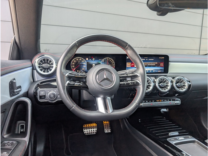 Image Mercedes-Benz CLA SHOOTING BRAKE 250 e AMG LINE INTEGRATION SMARTPHONE CAMERA 360 ANGLE MORT KEYLESS GO MULTIBEAM SIEGE ELECTRIQUE TO