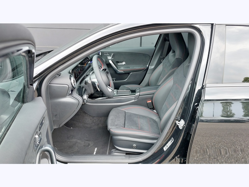 Image Mercedes-Benz CLASSE A 200 d AMG Line Pack Sport Noir
