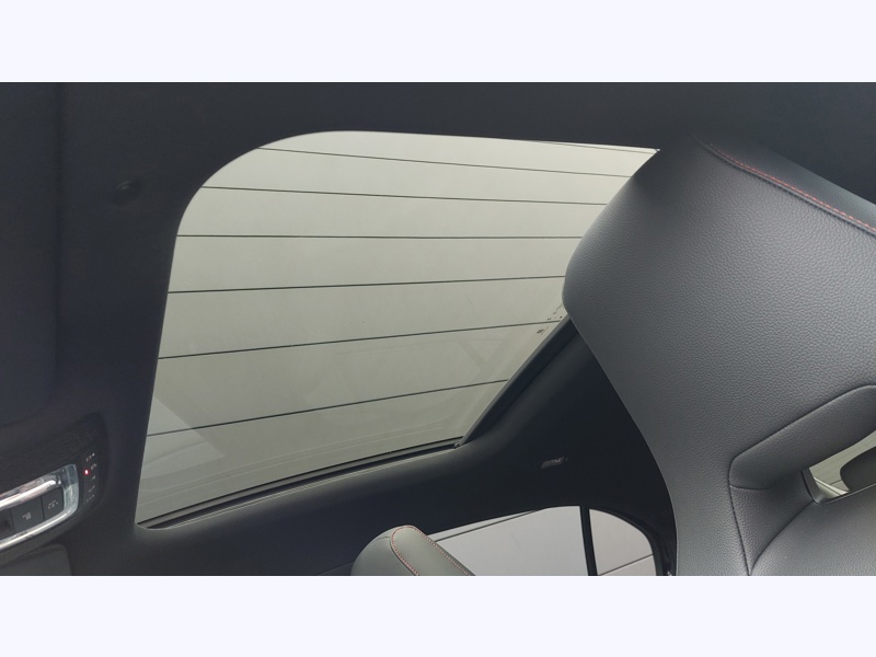 Image Mercedes-Benz CLASSE A 200 d AMG Line Pack Sport Noir