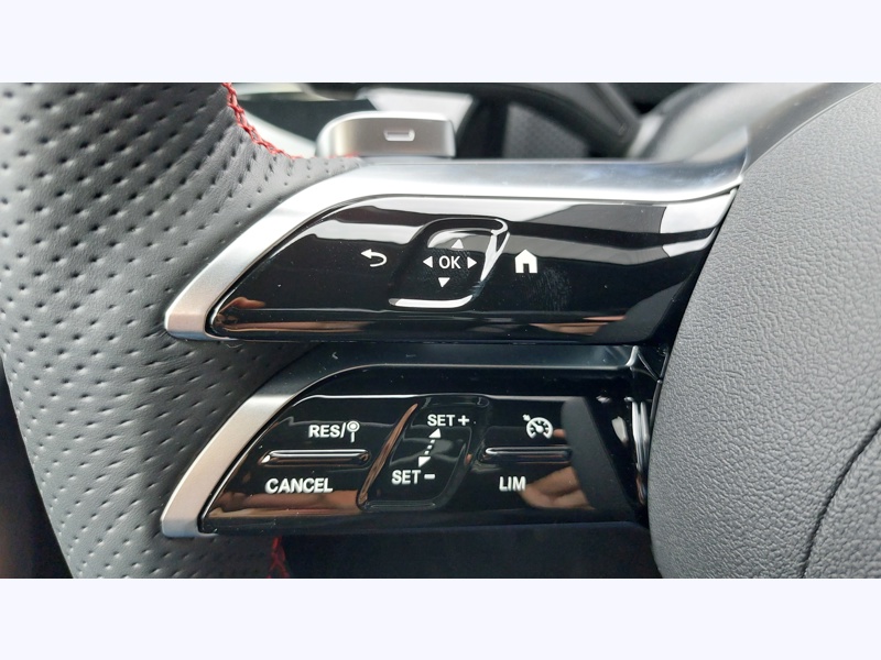 Image Mercedes-Benz CLASSE A 200 d AMG Line Pack Sport Noir