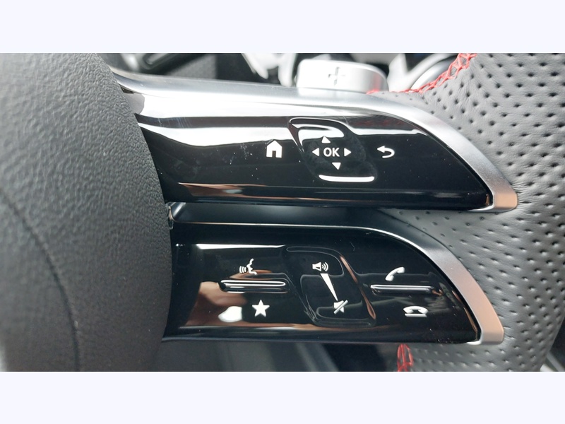 Image Mercedes-Benz CLASSE A 200 d AMG Line Pack Sport Noir