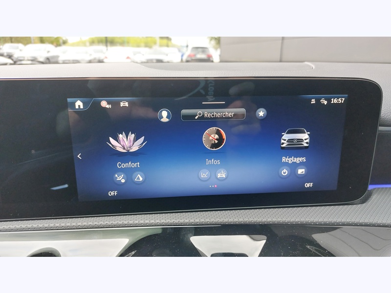 Image Mercedes-Benz CLASSE A 200 d AMG Line Pack Sport Noir