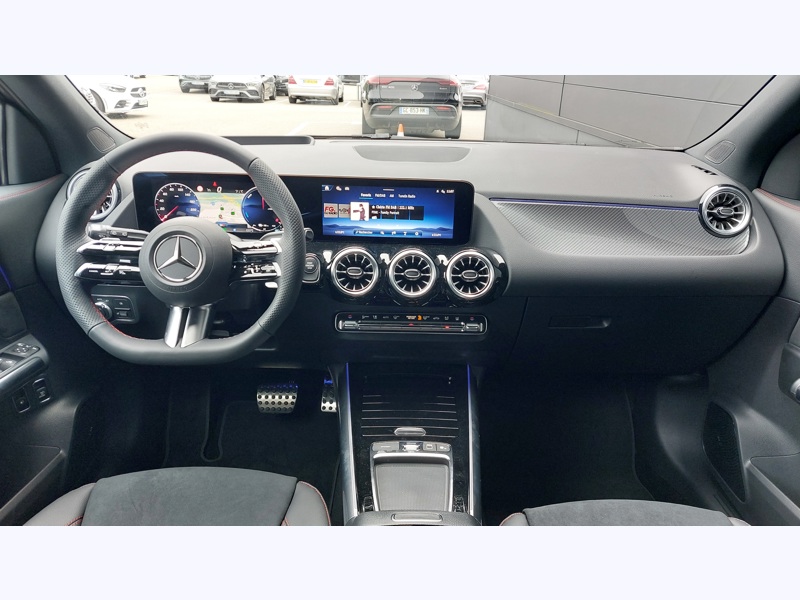 Image Mercedes-Benz GLA 250 e Hybrid EQ AMG Line AMG Line Pack Sport Noir AMG Line Premium Plus Gris montagne magno MANUFACT