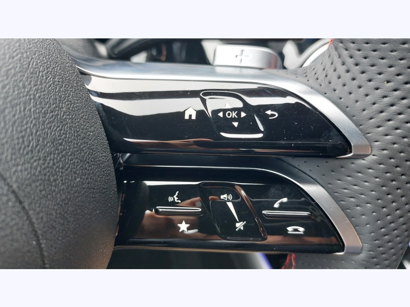 Image Mercedes-Benz GLA 250 e Hybrid EQ AMG Line AMG Line Pack Sport Noir AMG Line Premium Plus Gris montagne magno MANUFACT