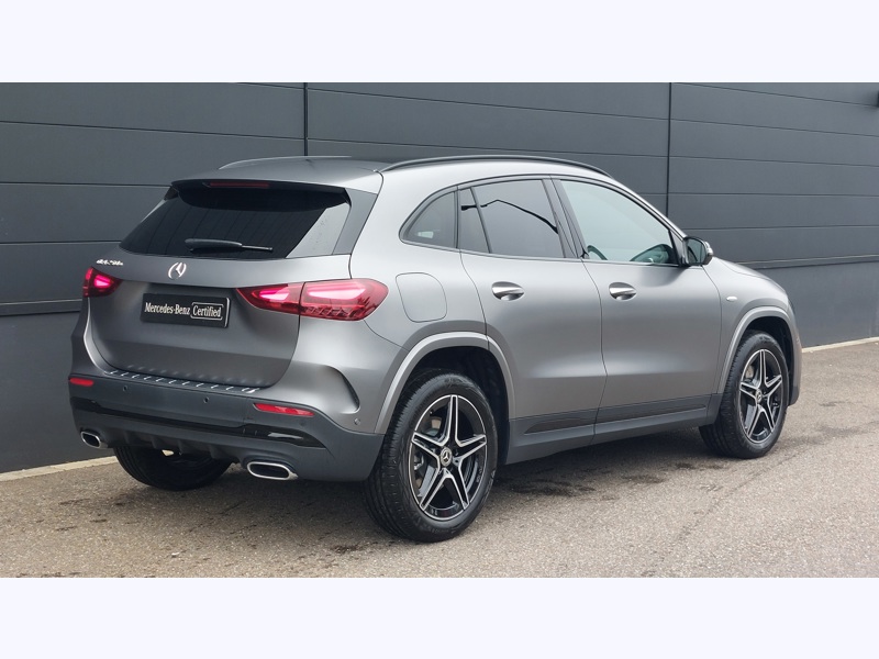 Image Mercedes-Benz GLA 250 e Hybrid EQ AMG Line AMG Line Pack Sport Noir AMG Line Premium Plus Gris montagne magno MANUFACT