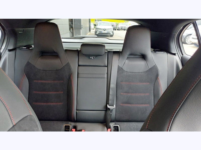 Image Mercedes-Benz CLASSE A 180 STAR EDITION AMG Line Pack Hiver Pack Sport Noir AMG Line Premium Plus