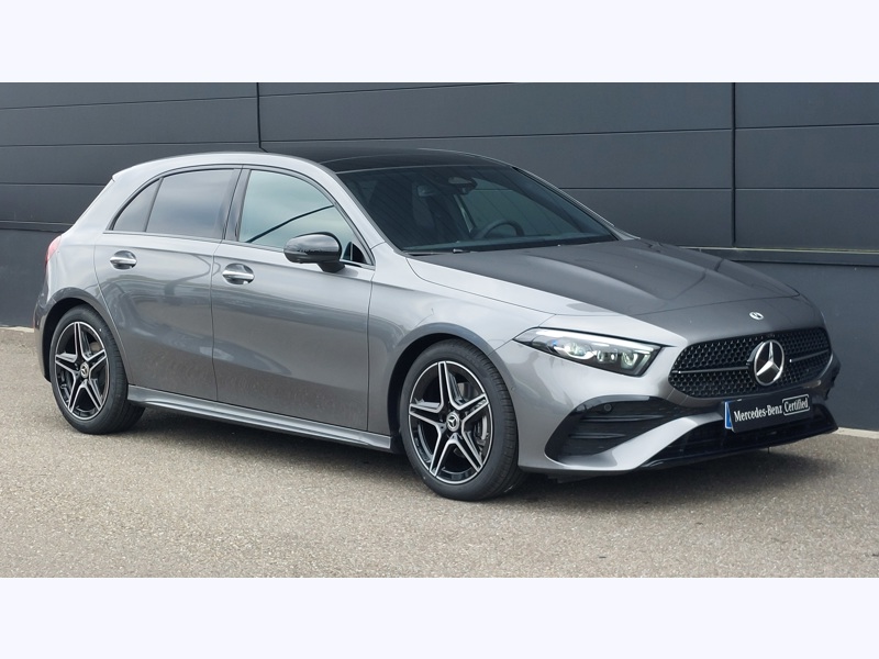 Image Mercedes-Benz CLASSE A 180 STAR EDITION AMG Line Pack Hiver Pack Sport Noir AMG Line Premium Plus