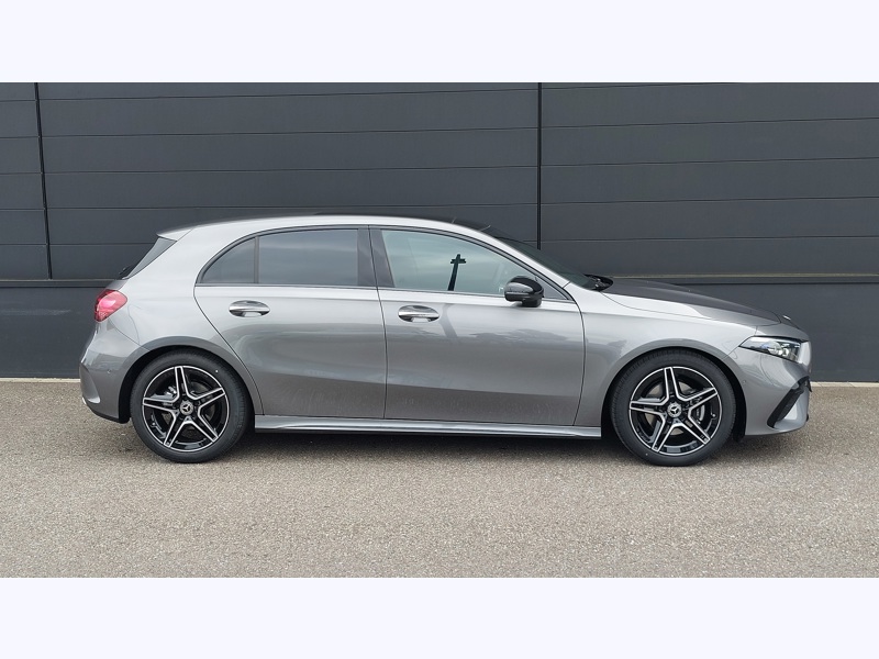 Image Mercedes-Benz CLASSE A 180 STAR EDITION AMG Line Pack Hiver Pack Sport Noir AMG Line Premium Plus