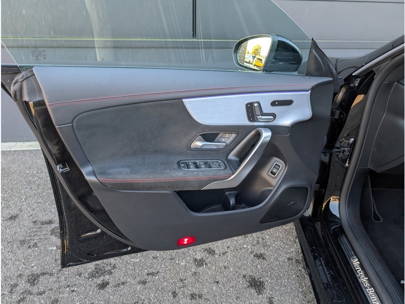 Image Mercedes-Benz CLA SHOOTING BRAKE CLA 200 AMG LINE INTEGRATION SMARTPHONE ANGLE MORT KEYLESS GO MULTIBEAM SIEGE ELECTRIQUE TO HAYON EA