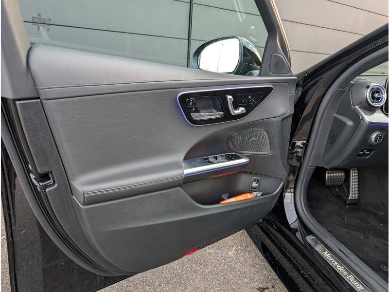 Image Mercedes-Benz CLASSE C BERLINE 220 d   AMG LINE TO SIEGES AVANT ELECTRIQUES MEMOIRES CHAUFFANTS INTEGRATION SMARTPHONE CAMERA DE RE