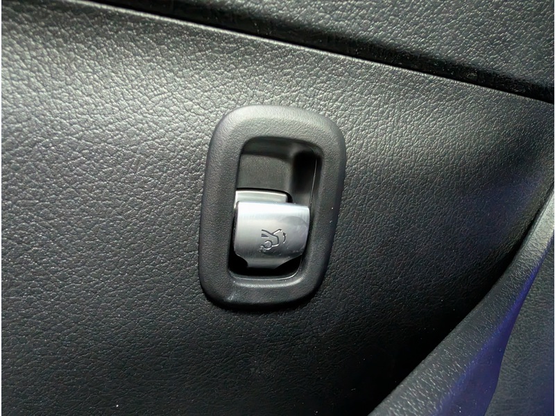 Image Mercedes-Benz CLASSE C BERLINE 220 d   AMG LINE TO SIEGES AVANT ELECTRIQUES MEMOIRES CHAUFFANTS INTEGRATION SMARTPHONE CAMERA DE RE