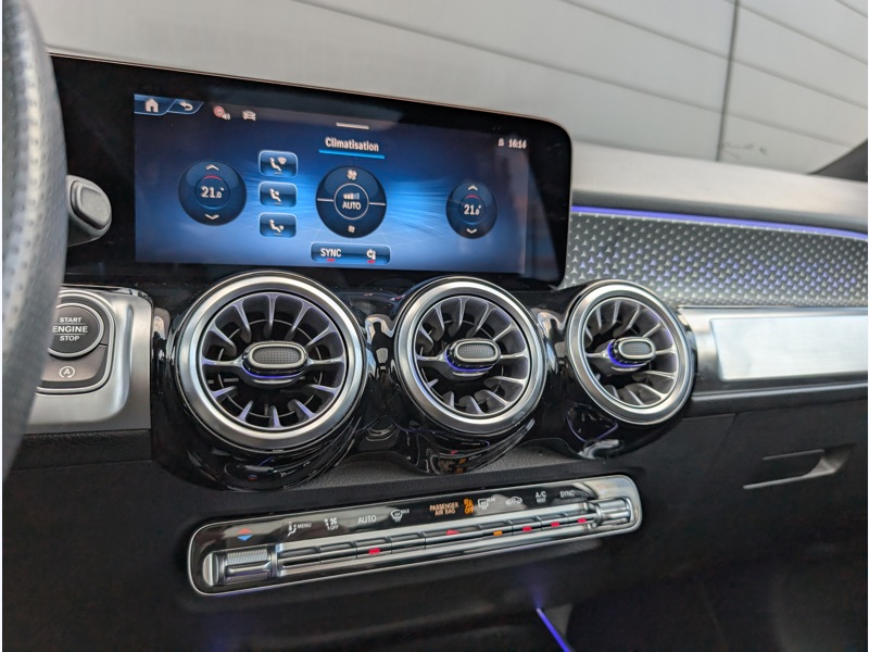 Image Mercedes-Benz GLB 200 d AMG LINE TO SIEGES ELECTRIQUES MEMOIRES CHAUFFANTS DISTRONIC SONORISATION ADVANCED CAMERA360 H