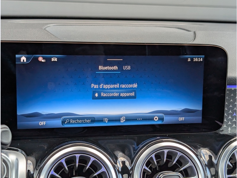 Image Mercedes-Benz GLB 200 d AMG LINE TO SIEGES ELECTRIQUES MEMOIRES CHAUFFANTS DISTRONIC SONORISATION ADVANCED CAMERA360 H