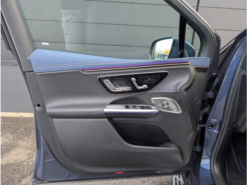 Image Mercedes-Benz EQE SUV EQE 500 4MATIC SUV AMG LINE TO SIEGES ELECTRIQUES MEMOIRES CHAUFFANTS VENTILES DISTRONIC CAMERA 360 